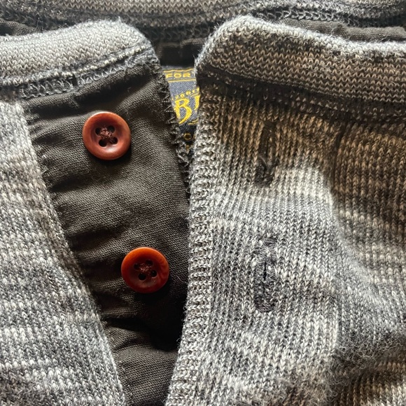 Lucky Brand Medium shirt. - Picture 3 of 4